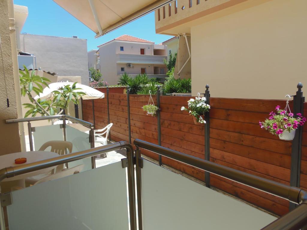Angelica Studios and Apartments Agia Marina Zimmer foto