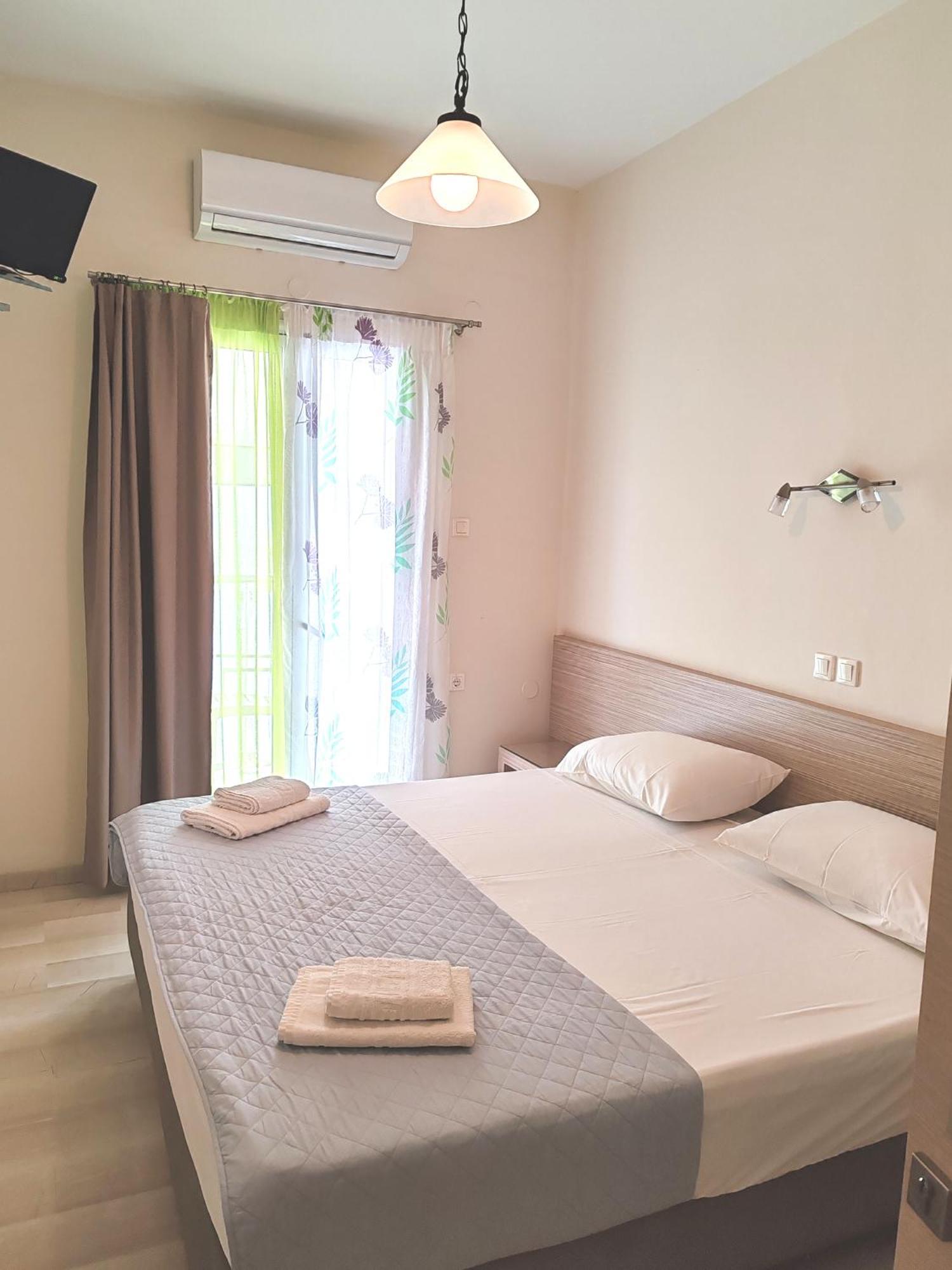 Angelica Studios and Apartments Agia Marina Exterior foto