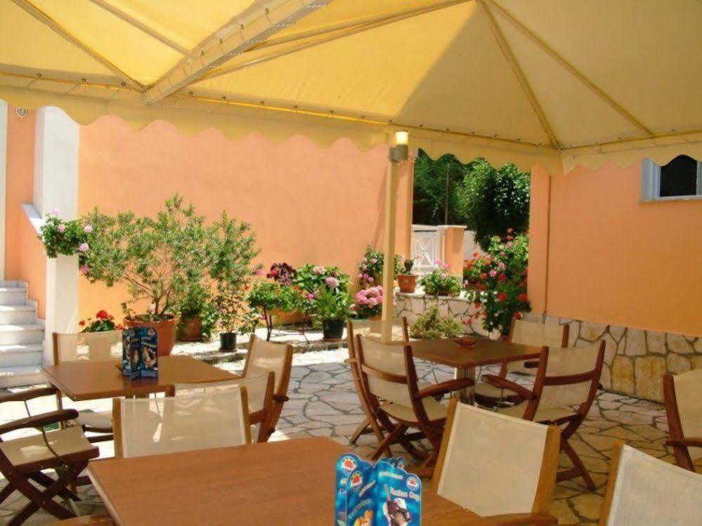Angelica Studios and Apartments Agia Marina Exterior foto